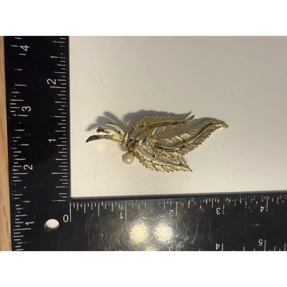 Gold Tone Feathered Leaf Spray Brooch with Faux Pearl Accent Costume Jewelry